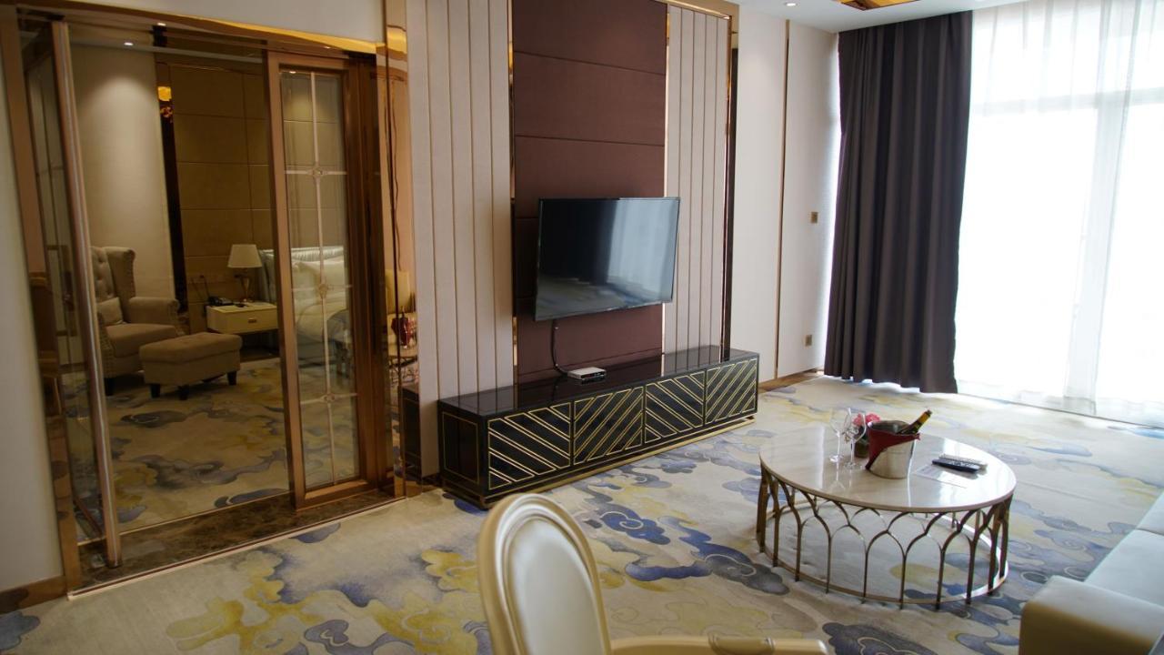 St Hotel Wattay Airport Vientiane Dış mekan fotoğraf